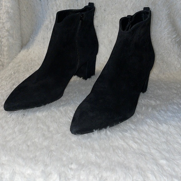 AGL luxury Italian suede booties pointy - Picture 1 of 9